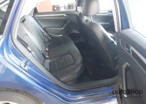 2017 Volkswagen Passat 1.8T Se z USA, uszkodzony, nr VIN 1VWBT7A36HC025624